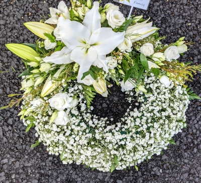 Gypsophila based wreath