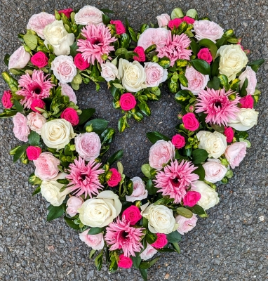Open heart pink