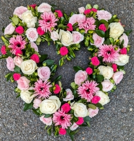 Open heart pink